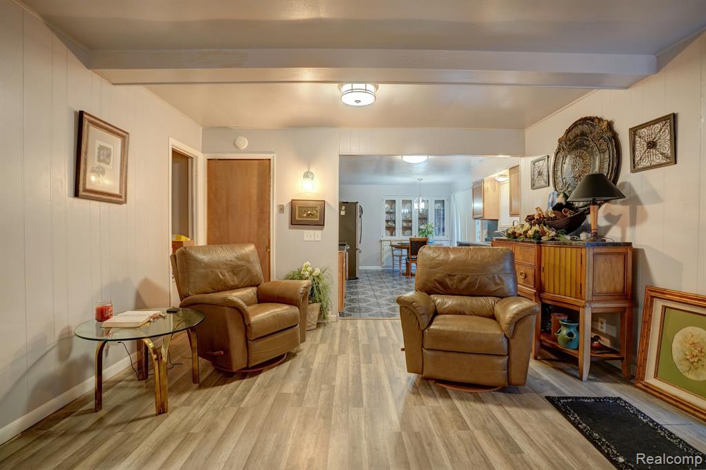 4048 West Carpenter Road Flint, MI 48504 - Photo 12 of 17