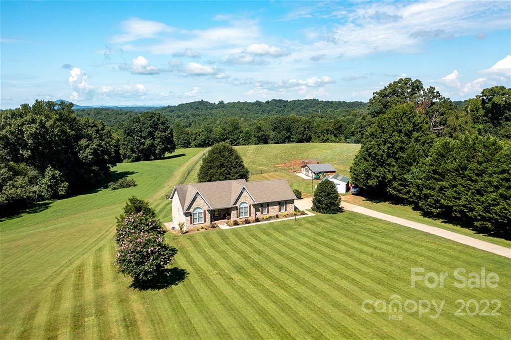 2115 Robinson Road Newton, NC 28658 - Photo 1 of 37 Gallery Image 1