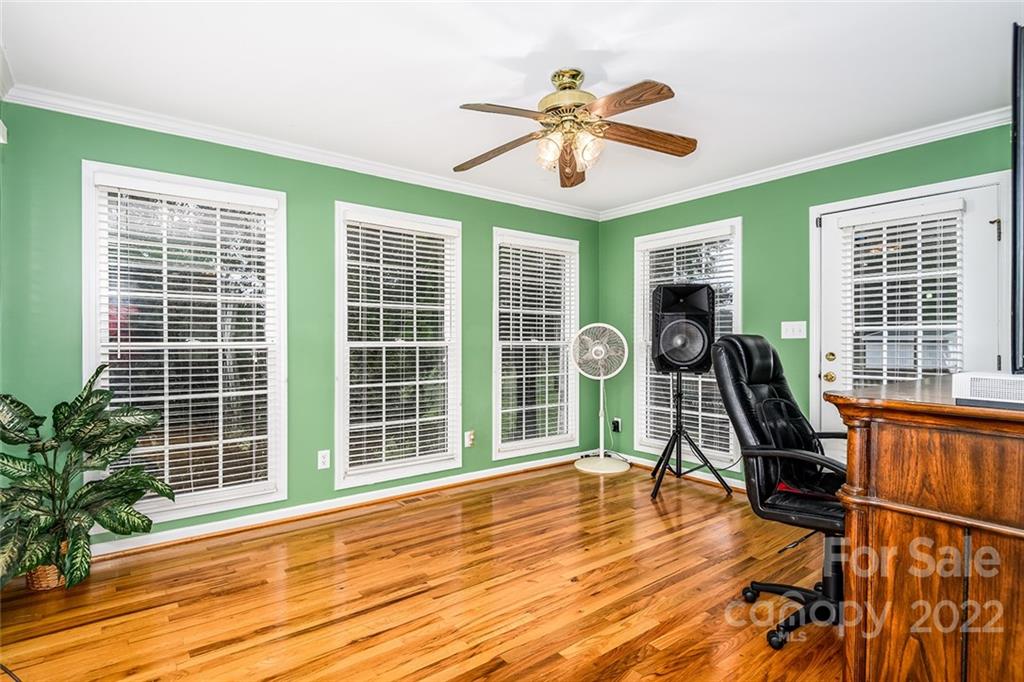 2115 Robinson Road Newton, NC 28658 - Photo 12 of 37 Gallery Image 12