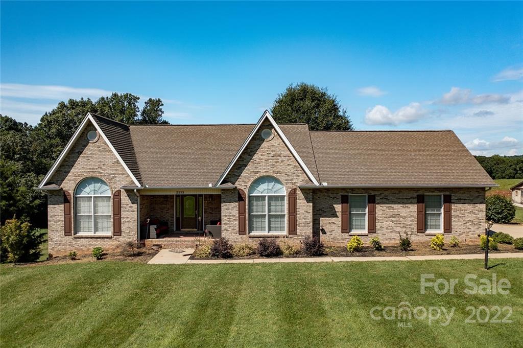 2115 Robinson Road Newton, NC 28658 - Photo 2 of 37 Gallery Image 2