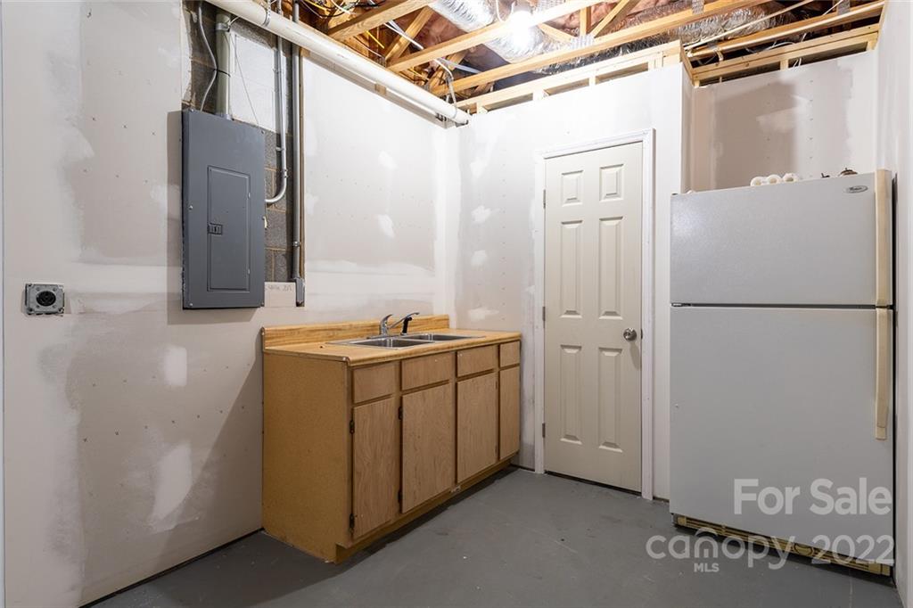 2115 Robinson Road Newton, NC 28658 - Photo 22 of 37 Gallery Image 22