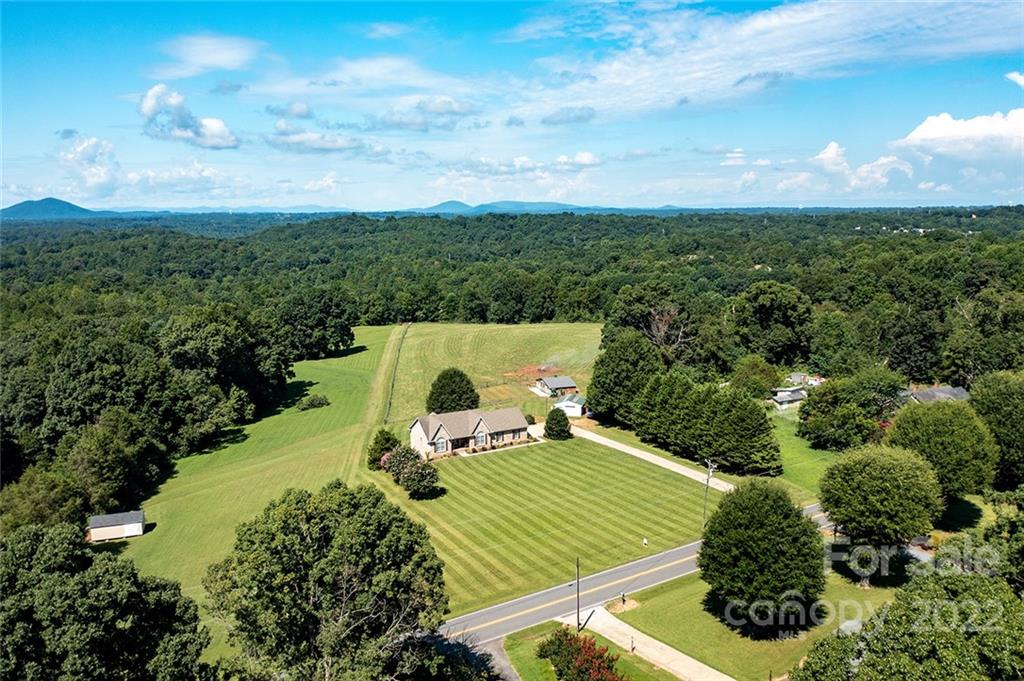 2115 Robinson Road Newton, NC 28658 - Photo 26 of 37 Gallery Image 26