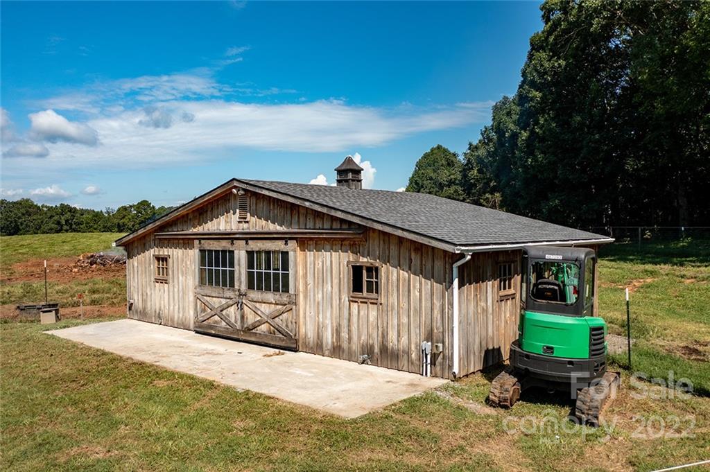 2115 Robinson Road Newton, NC 28658 - Photo 27 of 37 Gallery Image 27