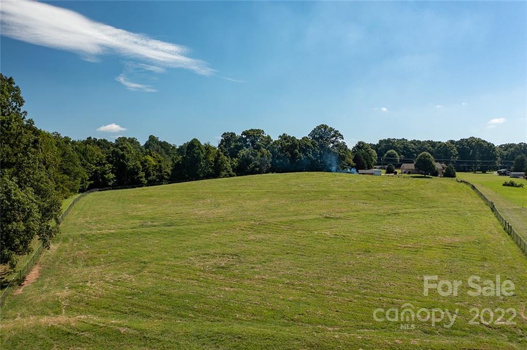 2115 Robinson Road Newton, NC 28658 - Photo 33 of 37 Gallery Image 33