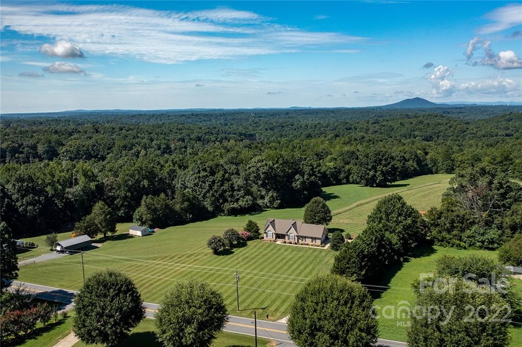 2115 Robinson Road Newton, NC 28658 - Photo 35 of 37 Gallery Image 35