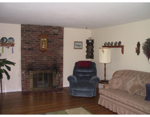 3 Fairway Road Acton, MA 01720 - Photo 5 of 10 Gallery Image 5