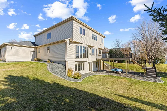 $740,000 | 3102 26th Avenue South, Fargo, ND 58103