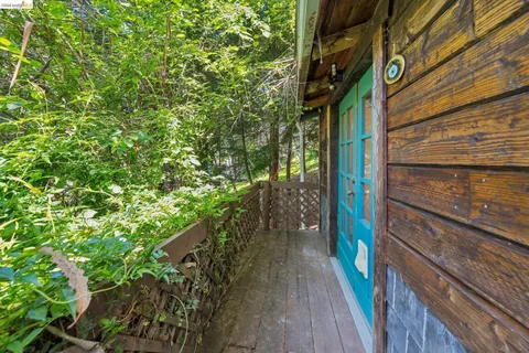 $899,000 | 6400 Pinehaven Road, Oakland, CA 94611