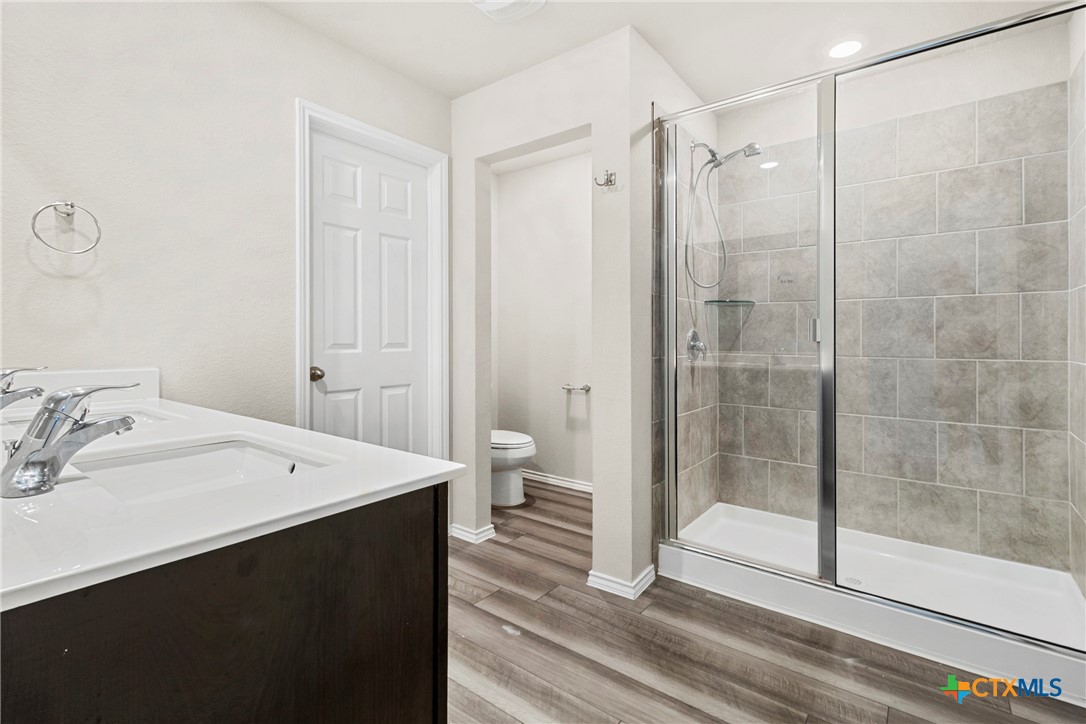 8516 Cantera Rdg Road Temple, TX 76502 - Photo 20 of 36 Primary Bath