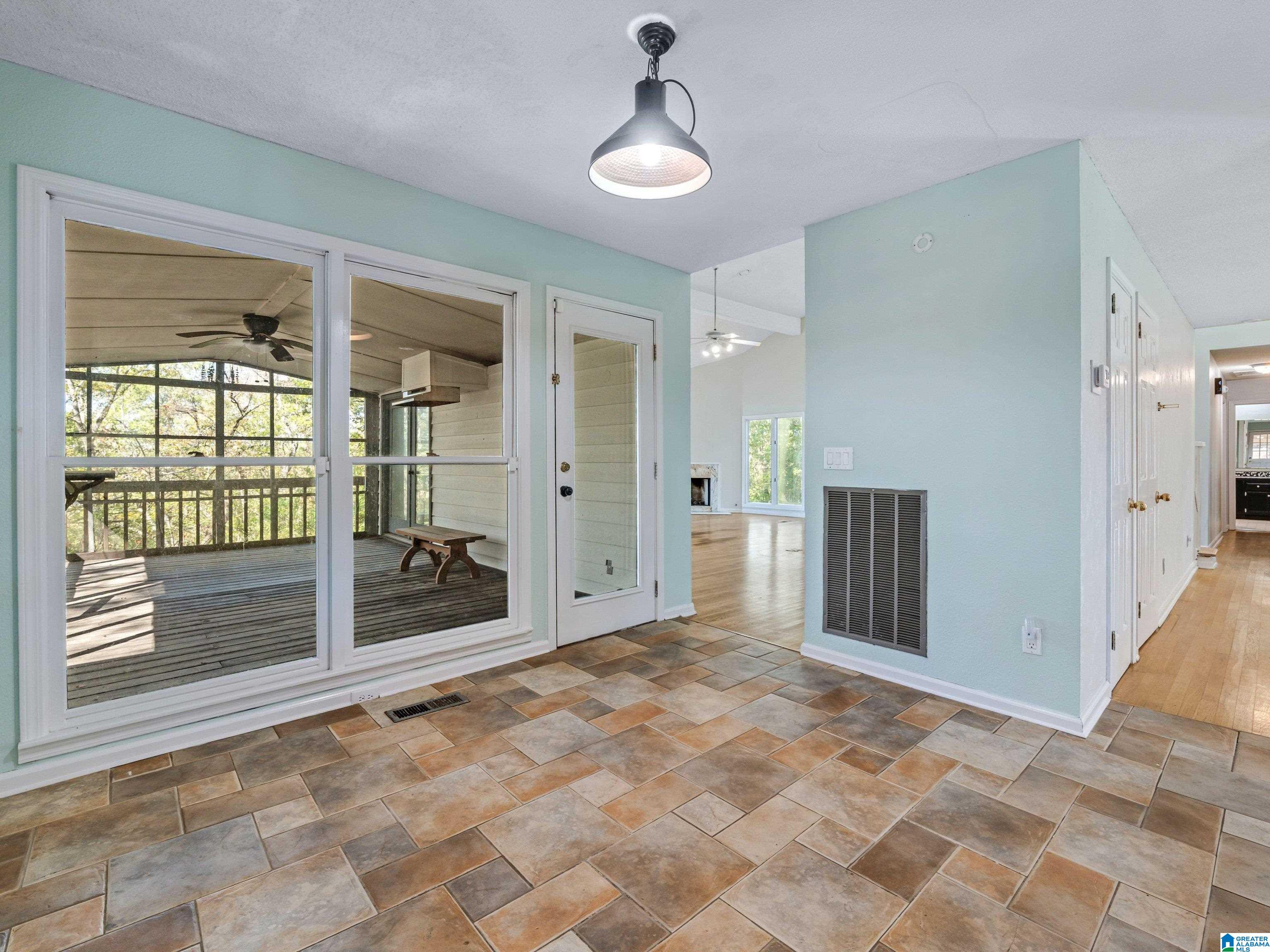3986 South Shades Crest Road Birmingham, AL 35244 - Photo 12 of 42