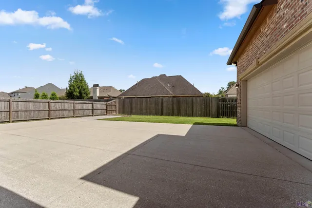 $560,000 | 36516 Oak Park Avenue, Prairieville, LA 70769