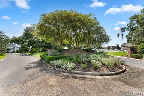 $560,000 | 36516 Oak Park Avenue, Prairieville, LA 70769