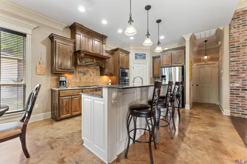 $560,000 | 36516 Oak Park Avenue, Prairieville, LA 70769