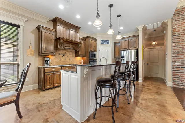 $560,000 | 36516 Oak Park Avenue, Prairieville, LA 70769