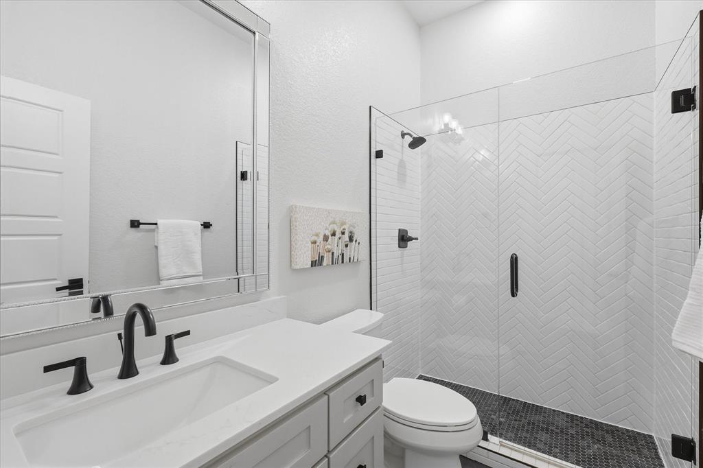 3408 Comanche Trail Hurst, TX 76054 - Photo 19 of 38