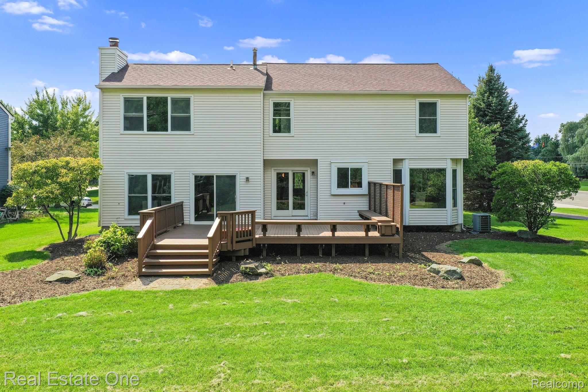 1764 Ridgecrest Rochester, MI 48306 - Photo 35 of 42 DJI_0197.jpg