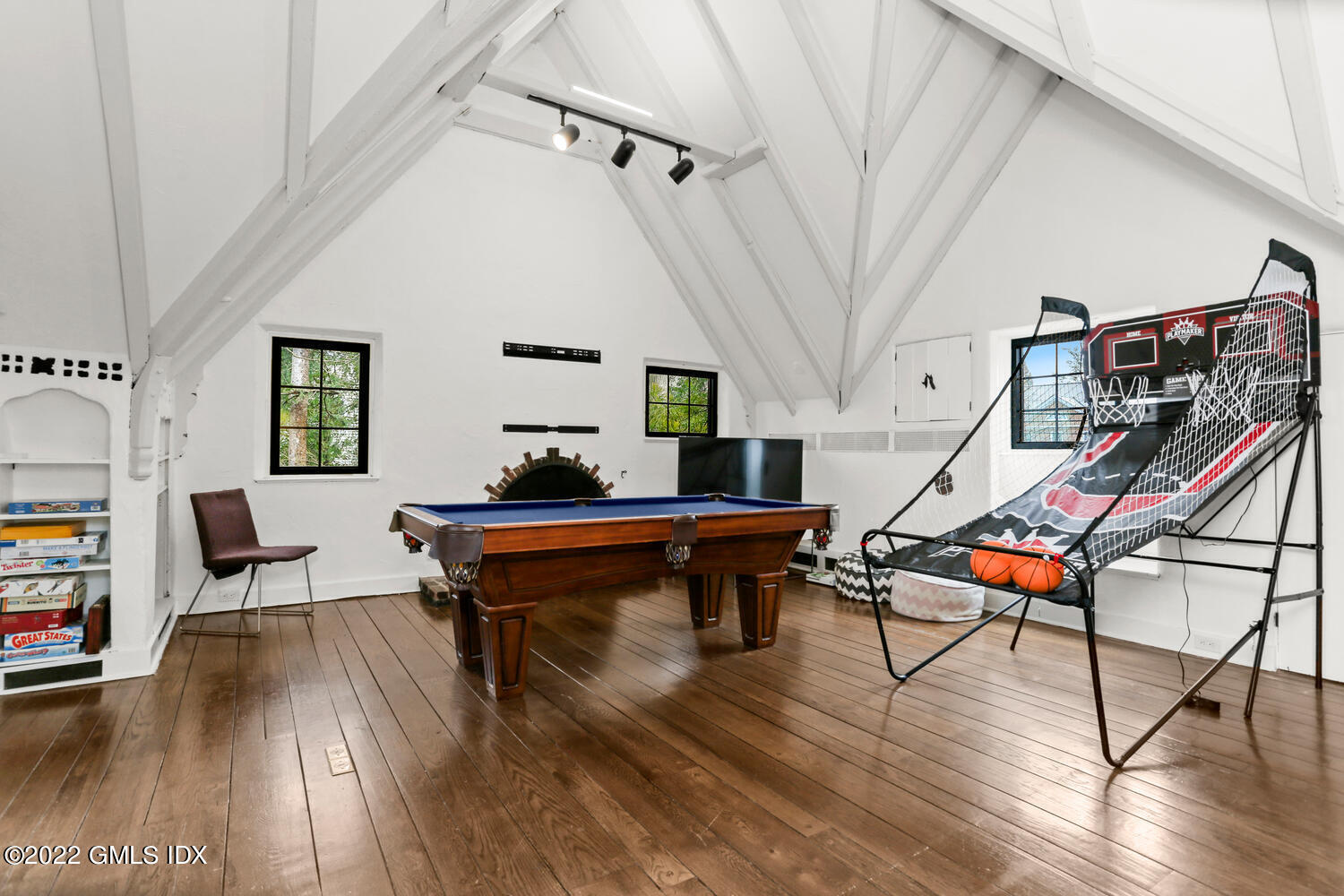 84 Meadow Road Riverside, CT 06878 - Photo 15 of 35 a living room with furniture and wooden floor