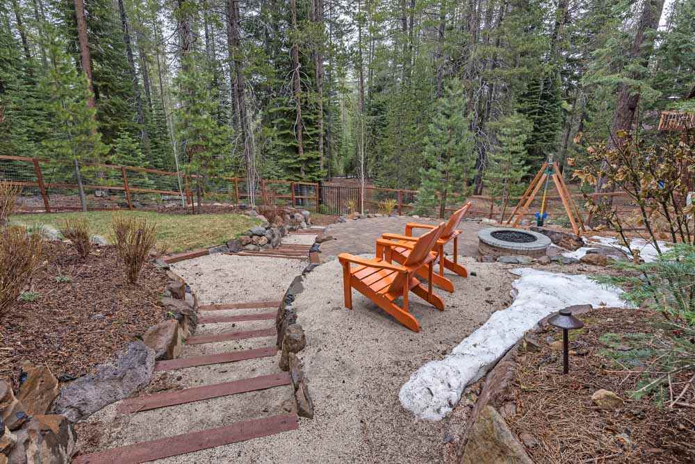 10774 Heather Road Truckee, CA 96161 - Photo 13 of 14 Gallery Image 13