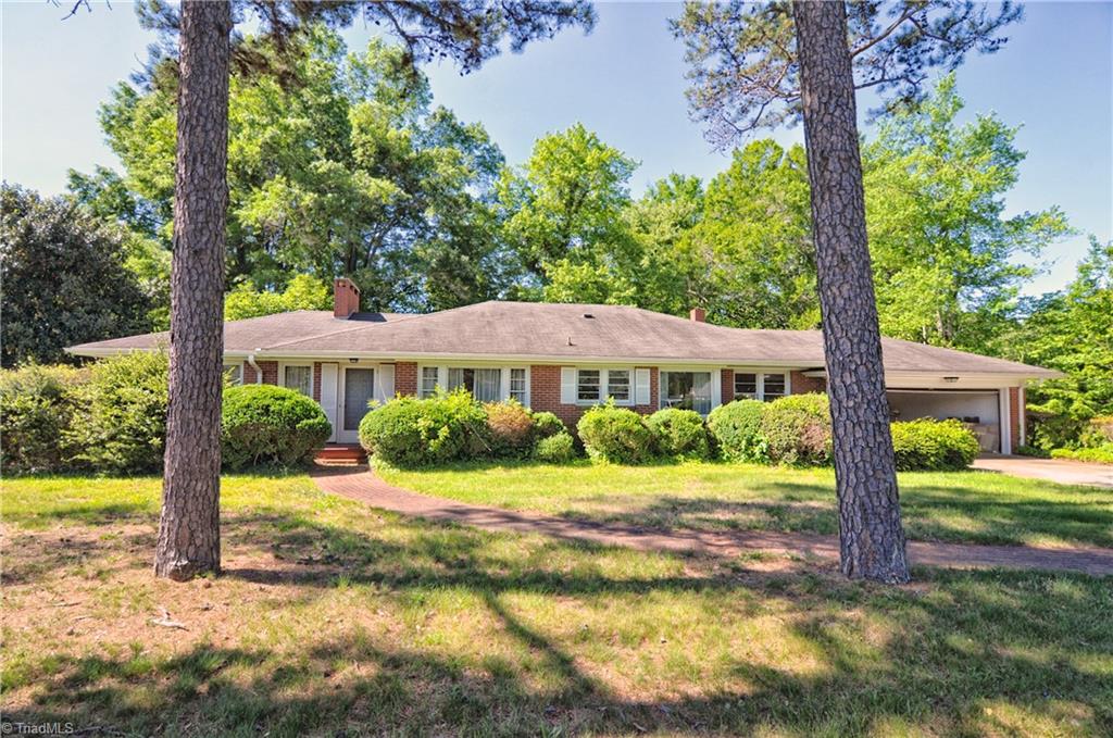 377 Arnold Road Lexington, NC 27295 - Photo 2 of 28 Gallery Image 2