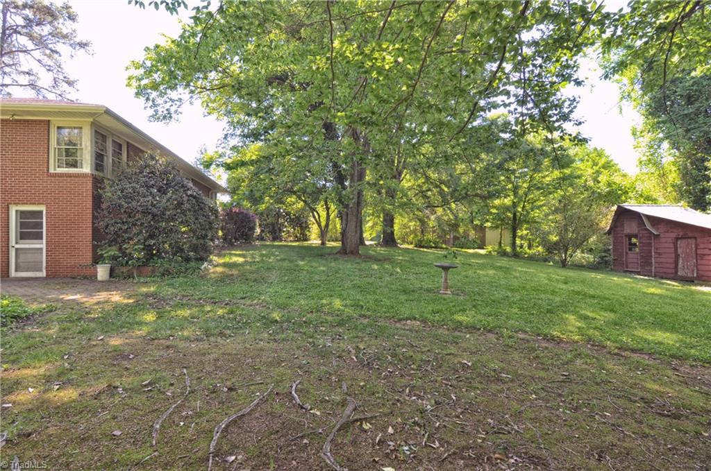 377 Arnold Road Lexington, NC 27295 - Photo 5 of 28 Gallery Image 5