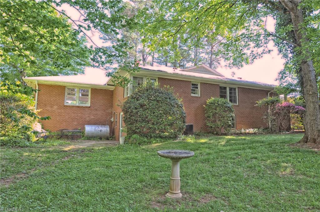 377 Arnold Road Lexington, NC 27295 - Photo 7 of 28 Gallery Image 7