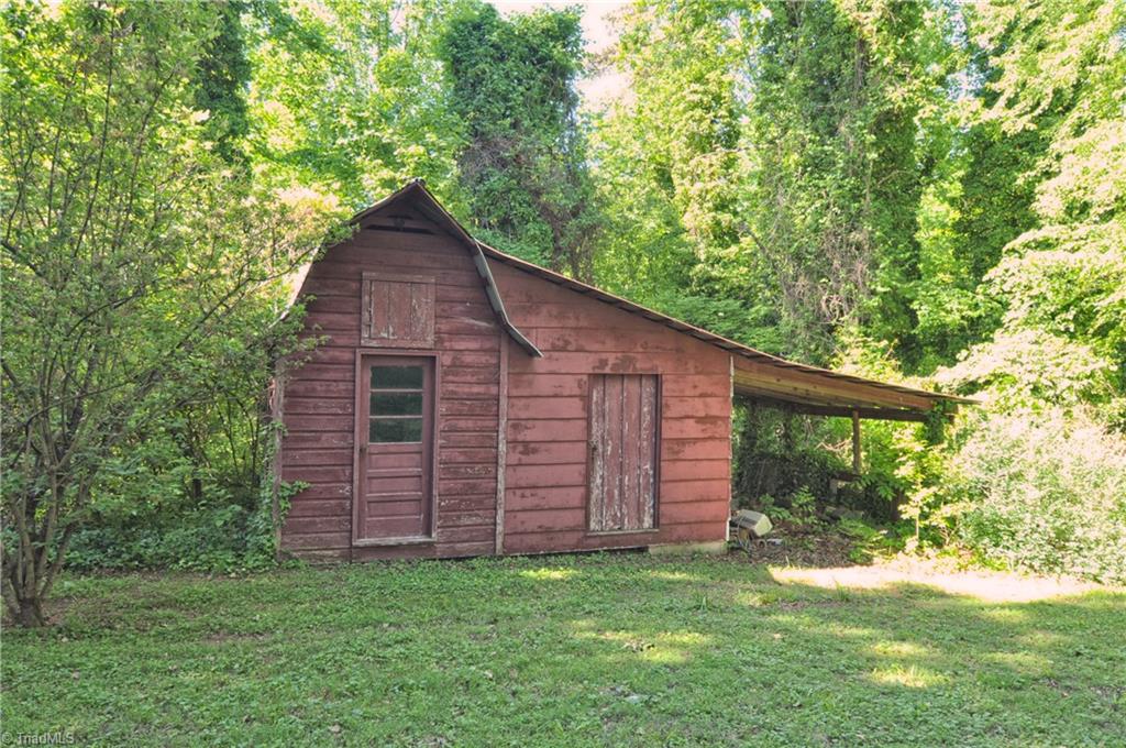 377 Arnold Road Lexington, NC 27295 - Photo 9 of 28 Gallery Image 9