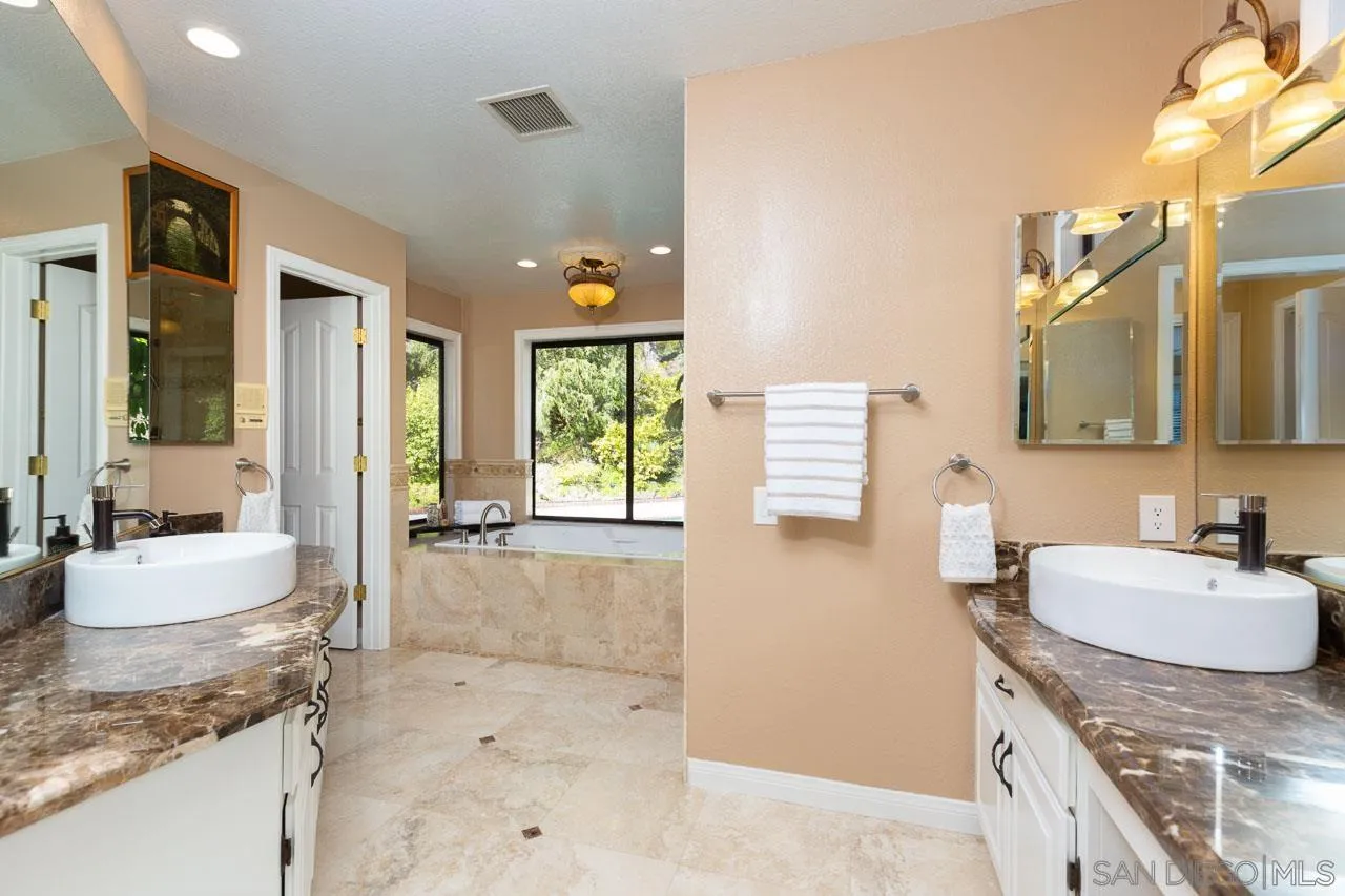 13012 Solera Way Poway, CA 92064 - Photo 18 of 45