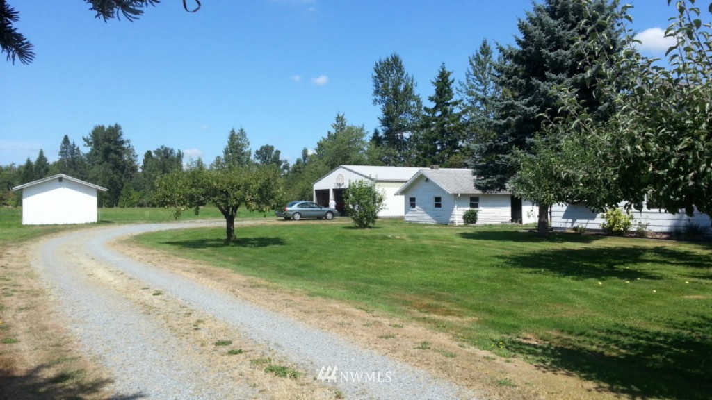1890 Collins Road Buckley, WA 98321 - Photo 3 of 8