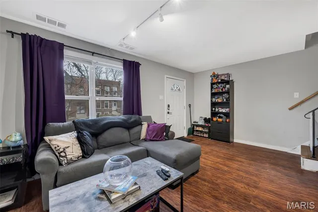 $169,900 | 3426 Nebraska Avenue, St. Louis, MO 63118