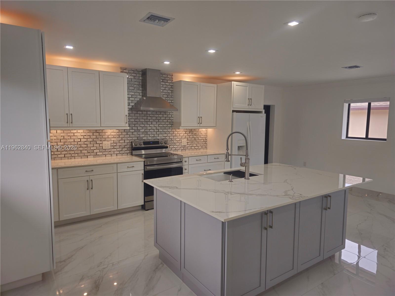 26720 Southwest 203rd Avenue Homestead, FL 33031 - Photo 3 of 11