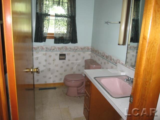 1179 Sutton Road, Unit 1179 SUTTON RD Adrian, MI 49221 - Photo 8 of 11 Gallery Image 8