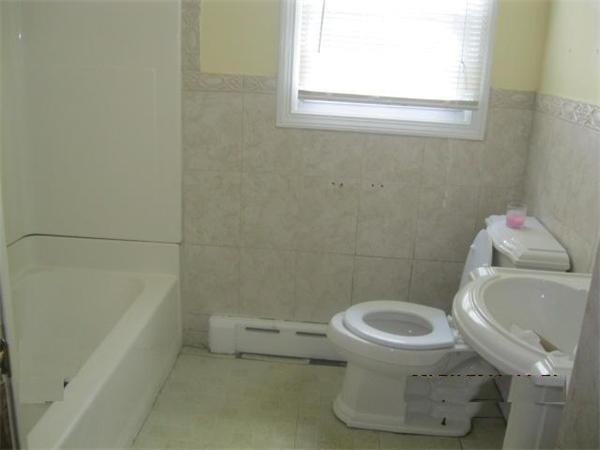 435 Aetna Street Fall River, MA 02721 - Photo 4 of 6 Gallery Image 4