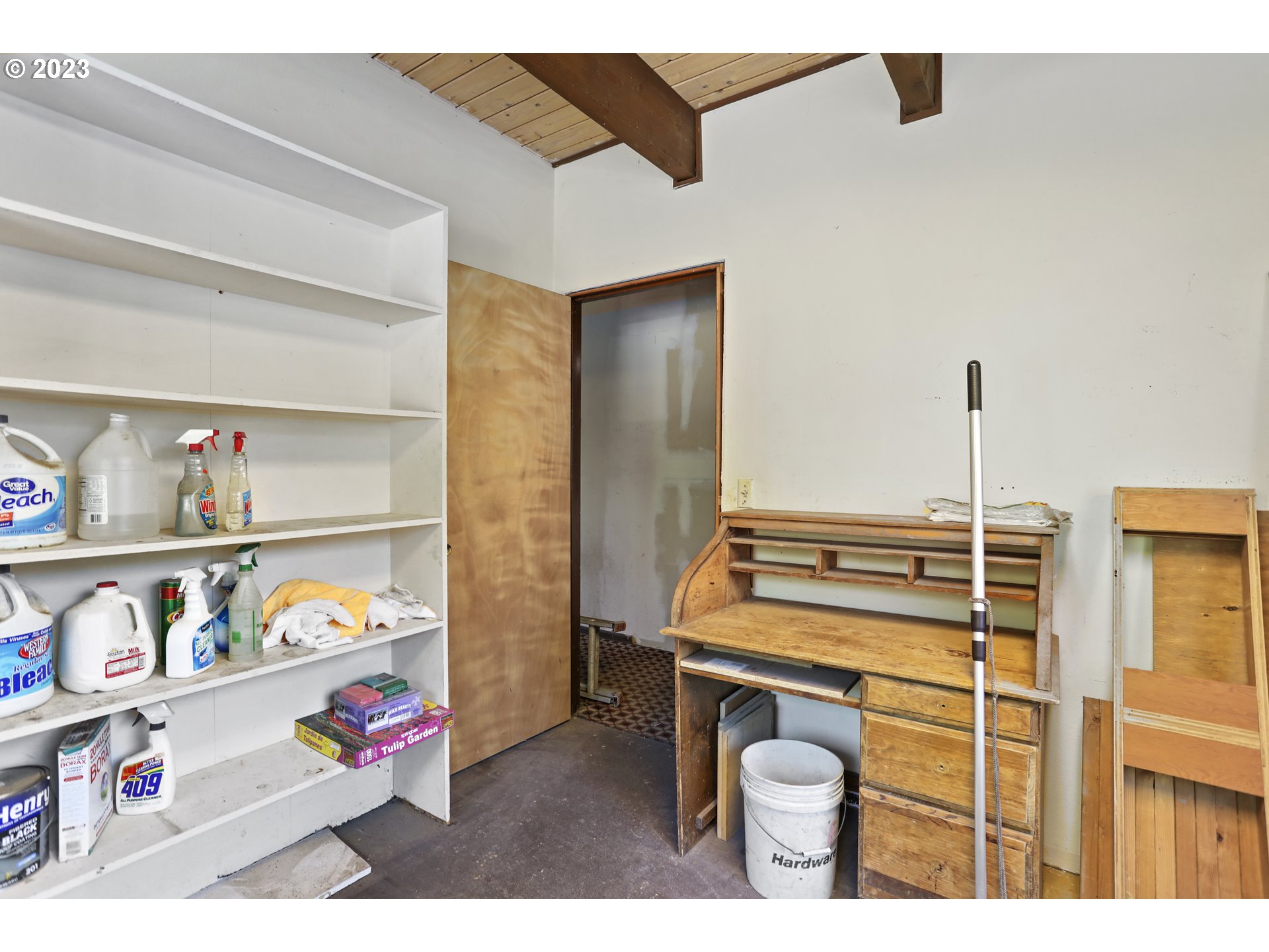 1237 State Street Hood River, OR 97031 - Photo 7 of 42