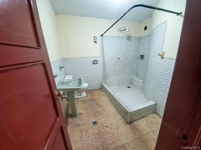 $185,000 | 271 C Escultor Ayabaca Cuenca Ecuador, Chicopee, MA 01020