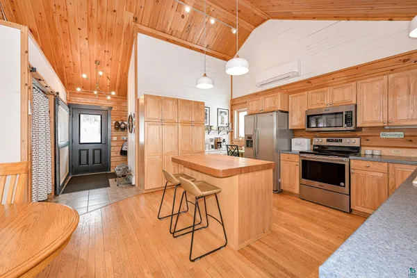 $699,900 | 7001 Olson Road, Two Harbors, MN 55616
