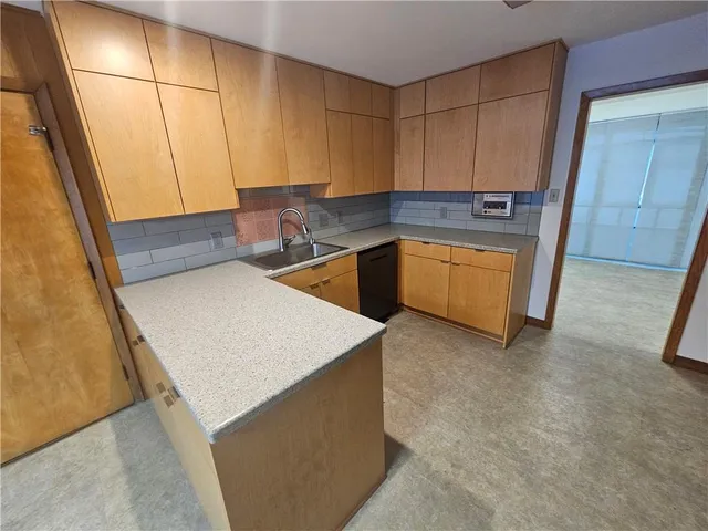 $280,000 | 1107 South 2nd Street, Leavenworth, KS 66048