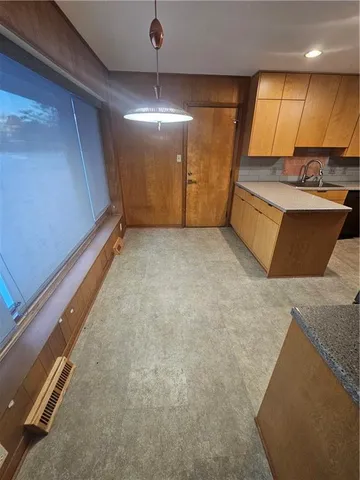 $280,000 | 1107 South 2nd Street, Leavenworth, KS 66048