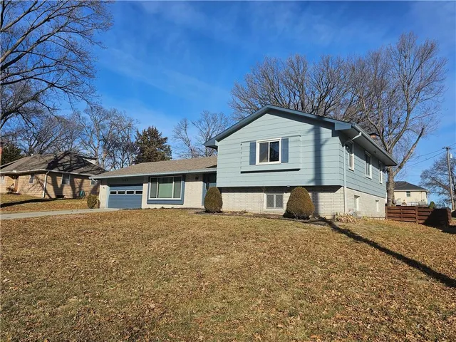 $280,000 | 1107 South 2nd Street, Leavenworth, KS 66048