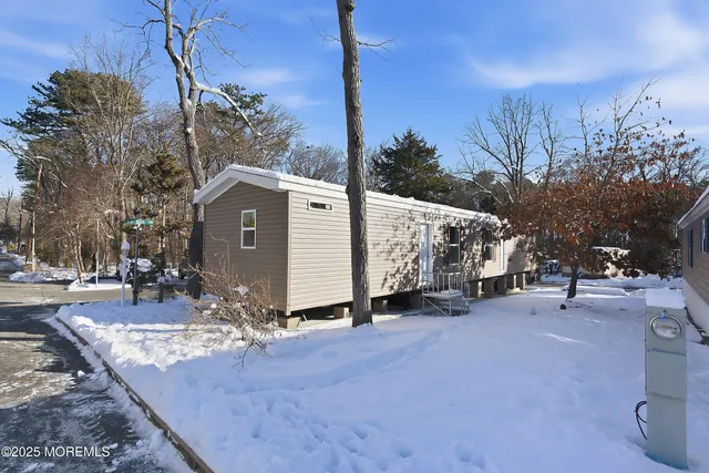 $185,000 | 2 Lace Bark Lane, Jackson, NJ 08527