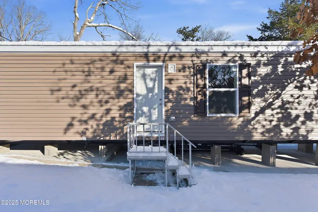 $185,000 | 2 Lace Bark Lane, Jackson, NJ 08527