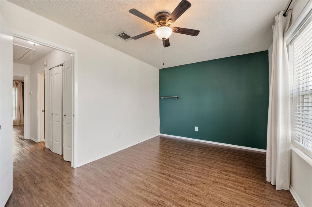 61 Abbey Road Euless, TX 76039 - Photo 17 of 19