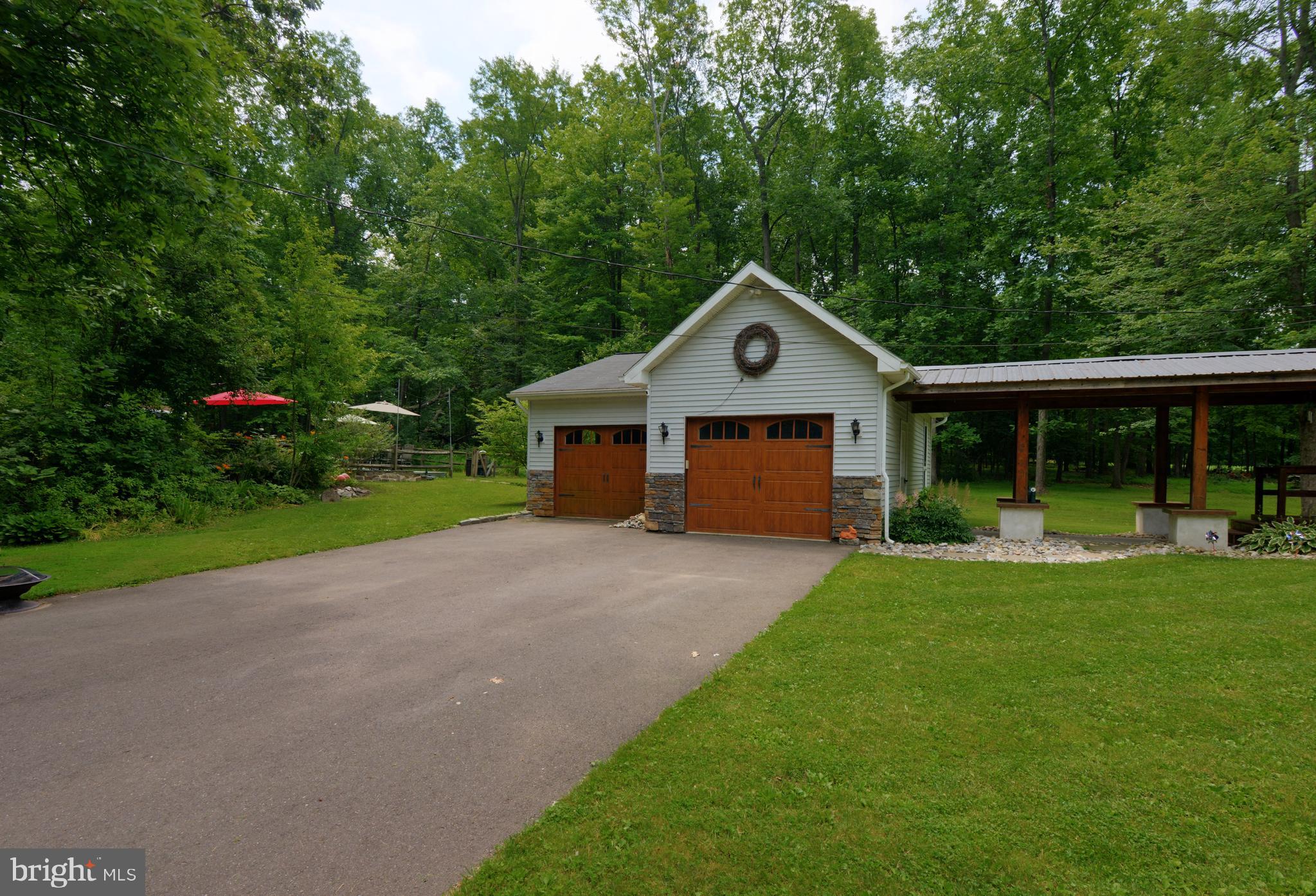 1058 Bucks Road Perkasie, PA 18944 - Photo 2 of 33