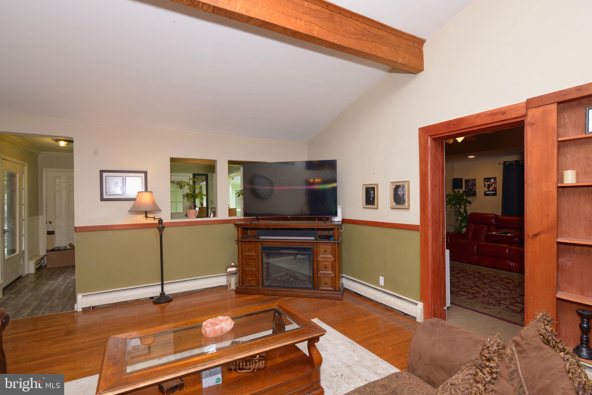1058 Bucks Road Perkasie, PA 18944 - Photo 17 of 33