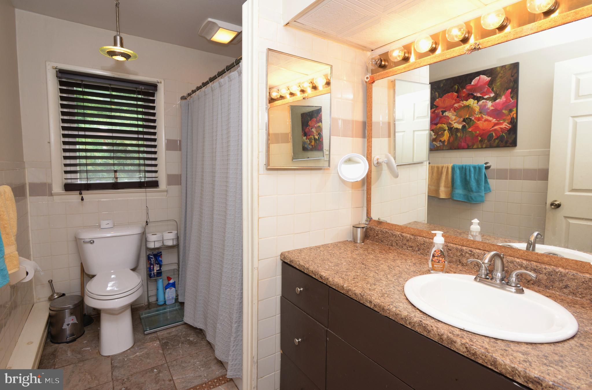 1058 Bucks Road Perkasie, PA 18944 - Photo 28 of 33