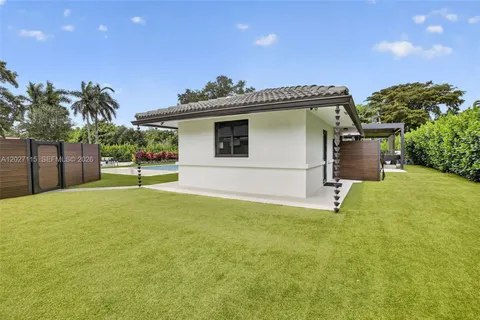 $3,975,000 | 12111 Northwest 5th Court, Plantation, FL 33325