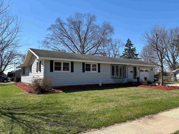 $384,900 | 907 Lamar Drive, Milton, WI 53563