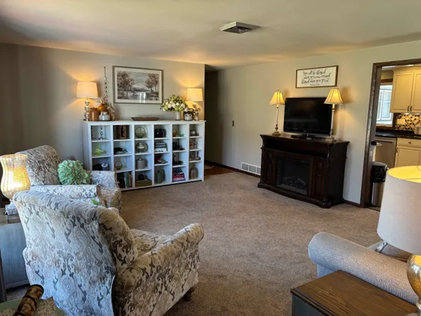 $384,900 | 907 Lamar Drive, Milton, WI 53563