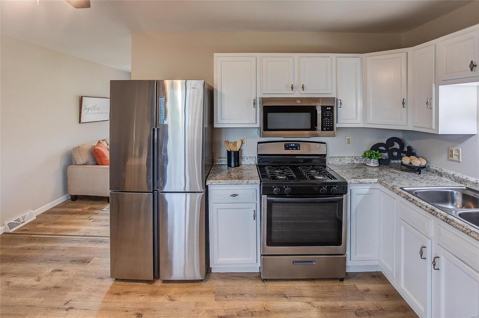 114 George Street Brighton, IL 62012 - Photo 11 of 28 Gallery Image 11