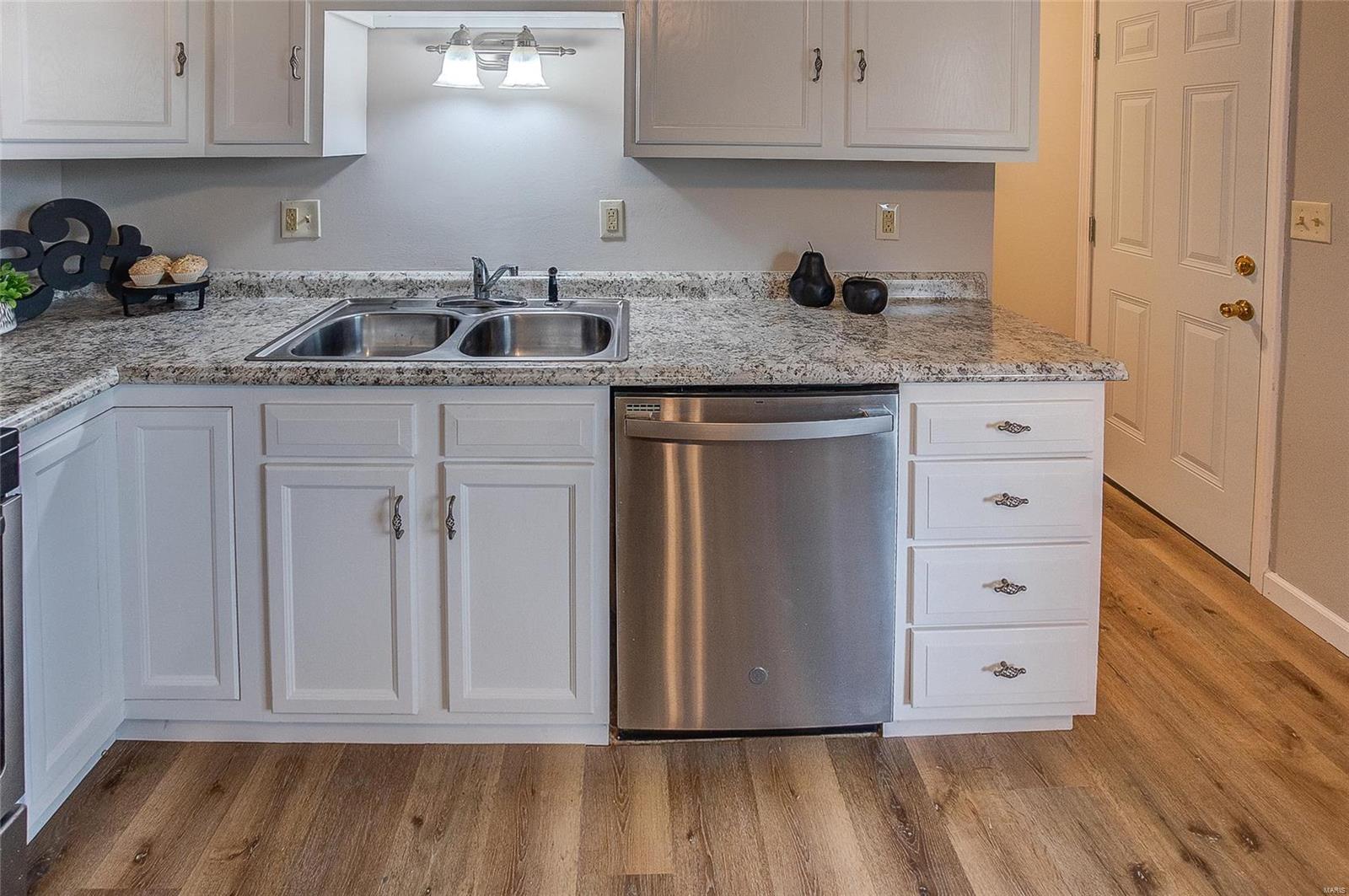 114 George Street Brighton, IL 62012 - Photo 12 of 28 Gallery Image 12