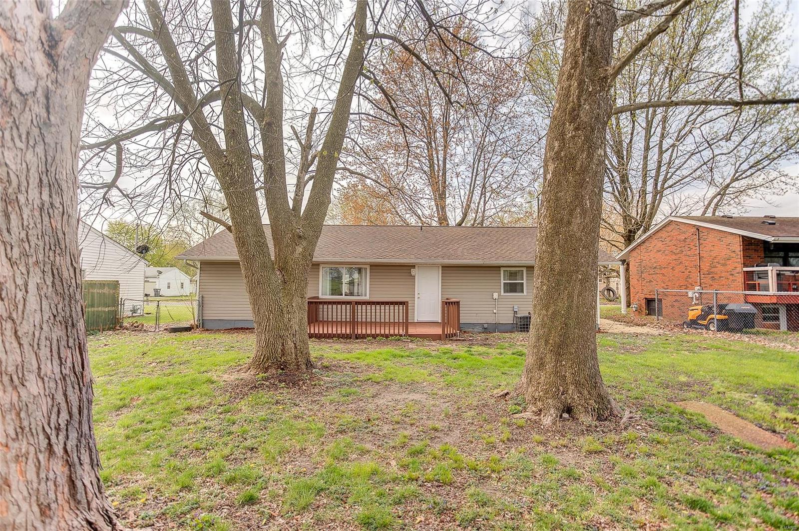 114 George Street Brighton, IL 62012 - Photo 28 of 28 Gallery Image 28